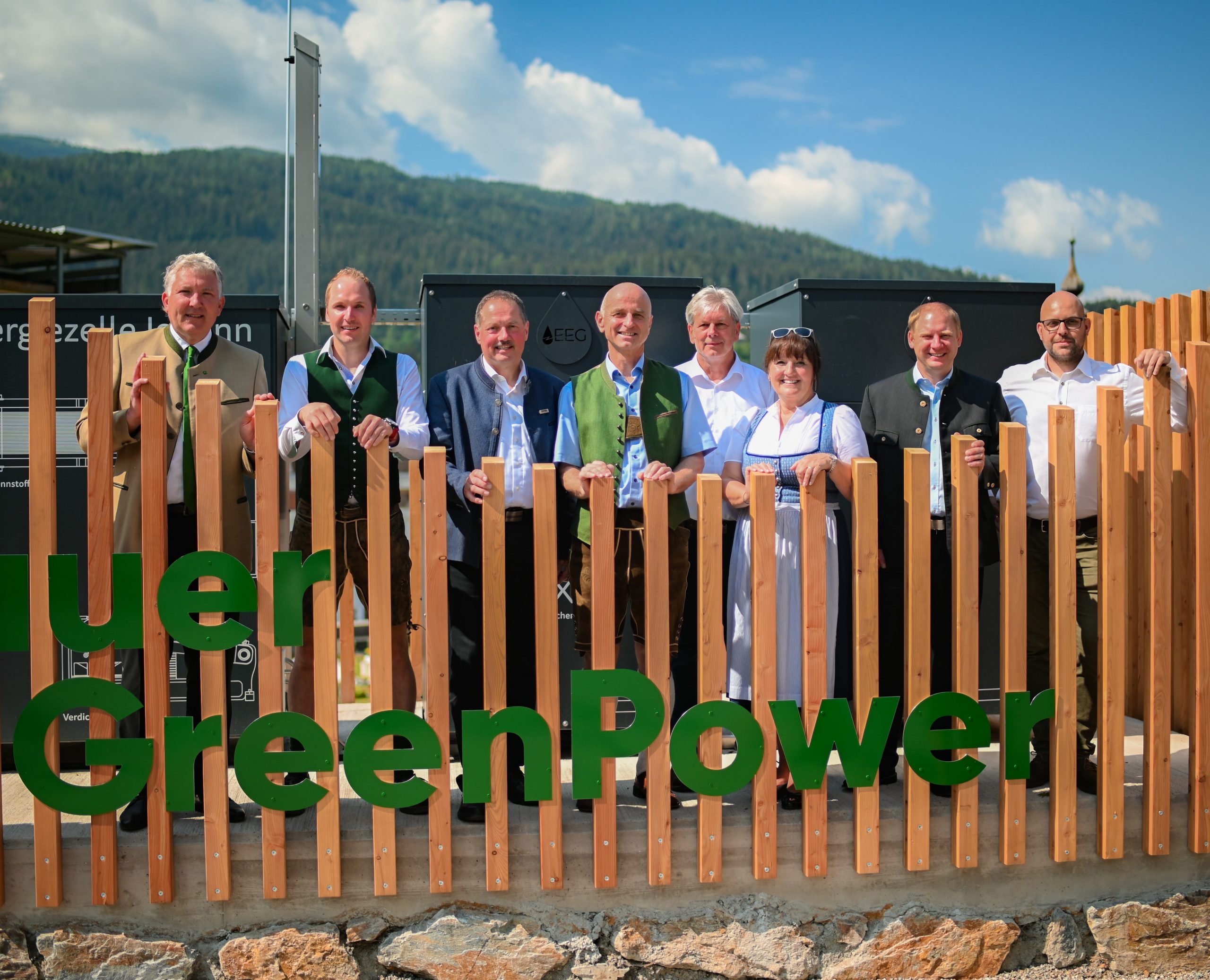 Eröffnung der Wasserstoff-Energiezelle Johann beim Holzwelt-Büro